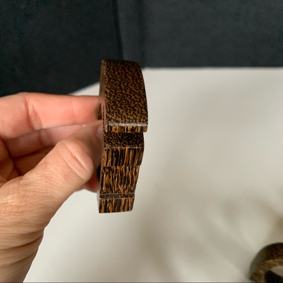 8 Wooden Elephant Napkin Rings Dark striped wood primitive style carving. - Picture 6 of 8